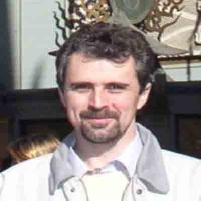 Dr. Adrian  Neagu