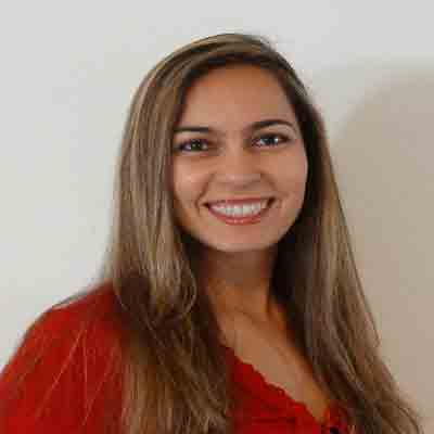 Dr. Fernanda   Bottaro De Oliveira Santos