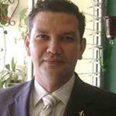 Dr. Carlos  Luis Vasquez