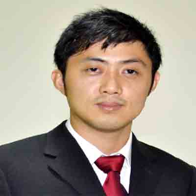 Dr. Lee Min Lee