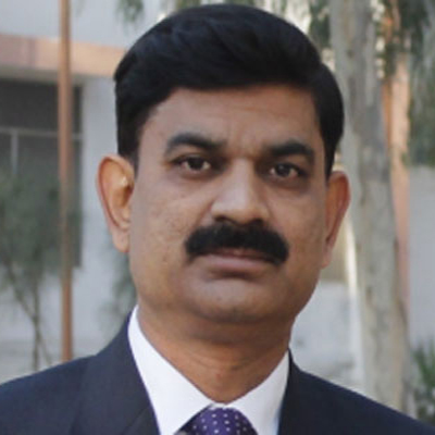 Dr. Naveed   Akhtar