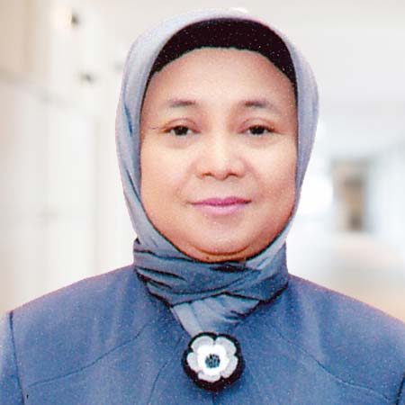Dr. Lisdiana M.Si    