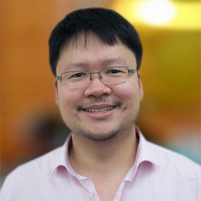 Dr. Lompong Klinnawee    